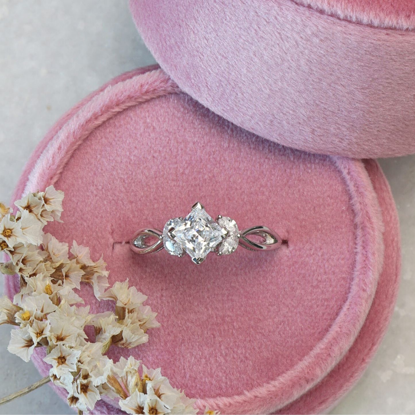Wonder - Diamond Engagement Ring