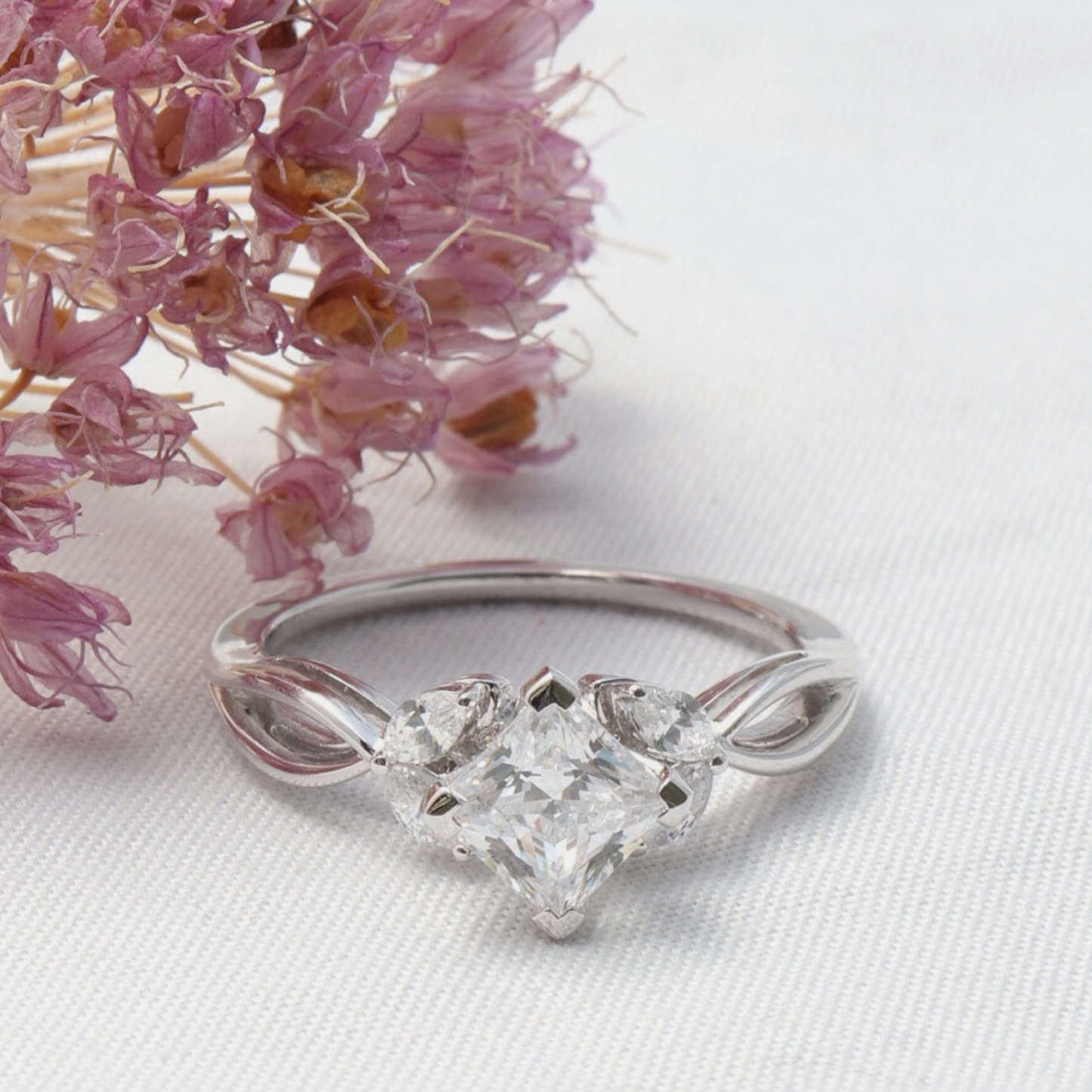 Wonder - Diamond Engagement Ring