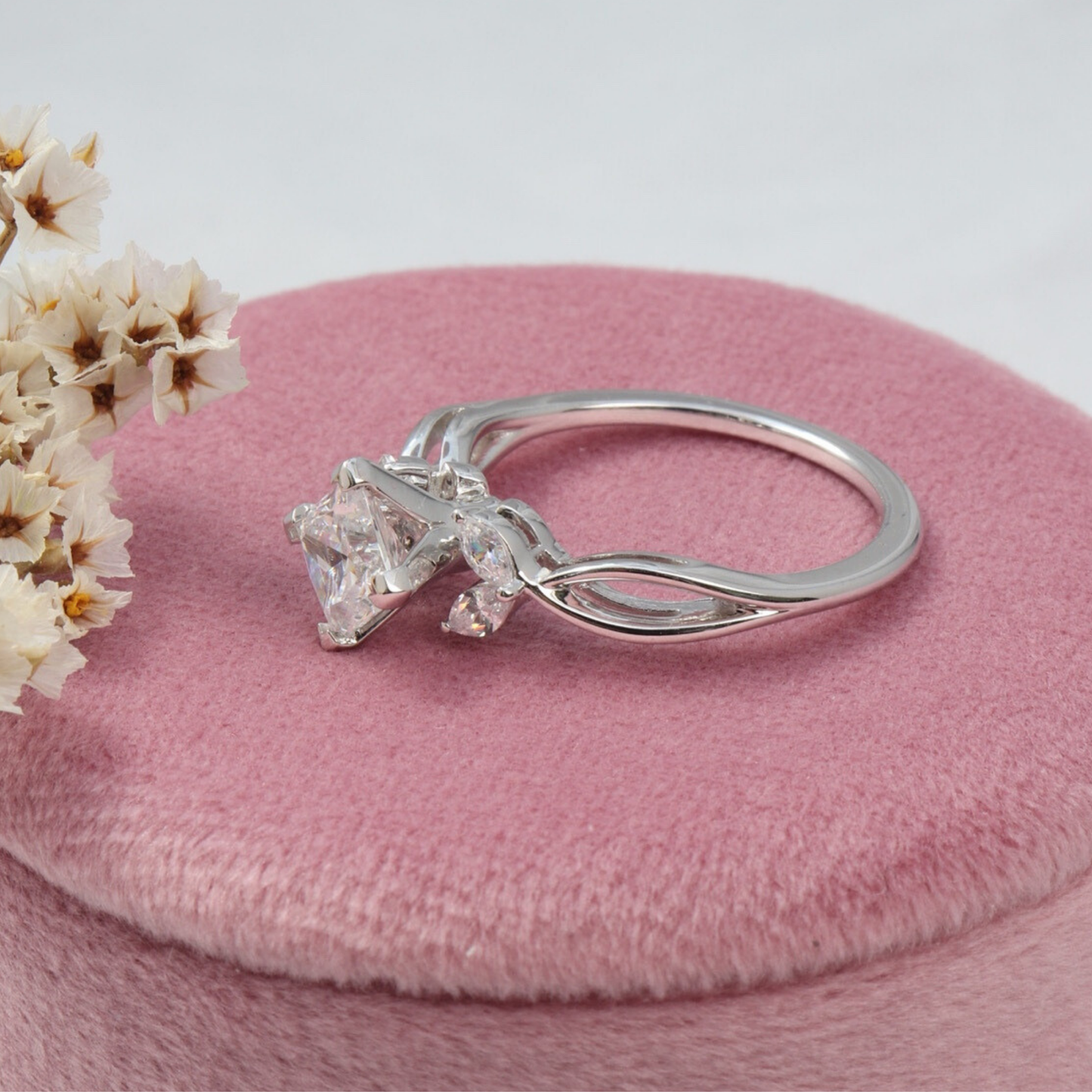 Wonder - Diamond Engagement Ring