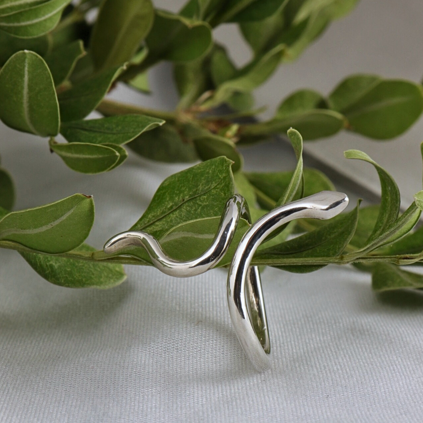 Viper Ring